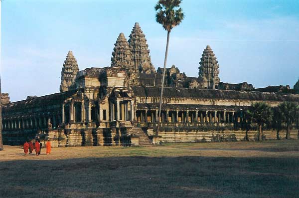 Angkor monaci